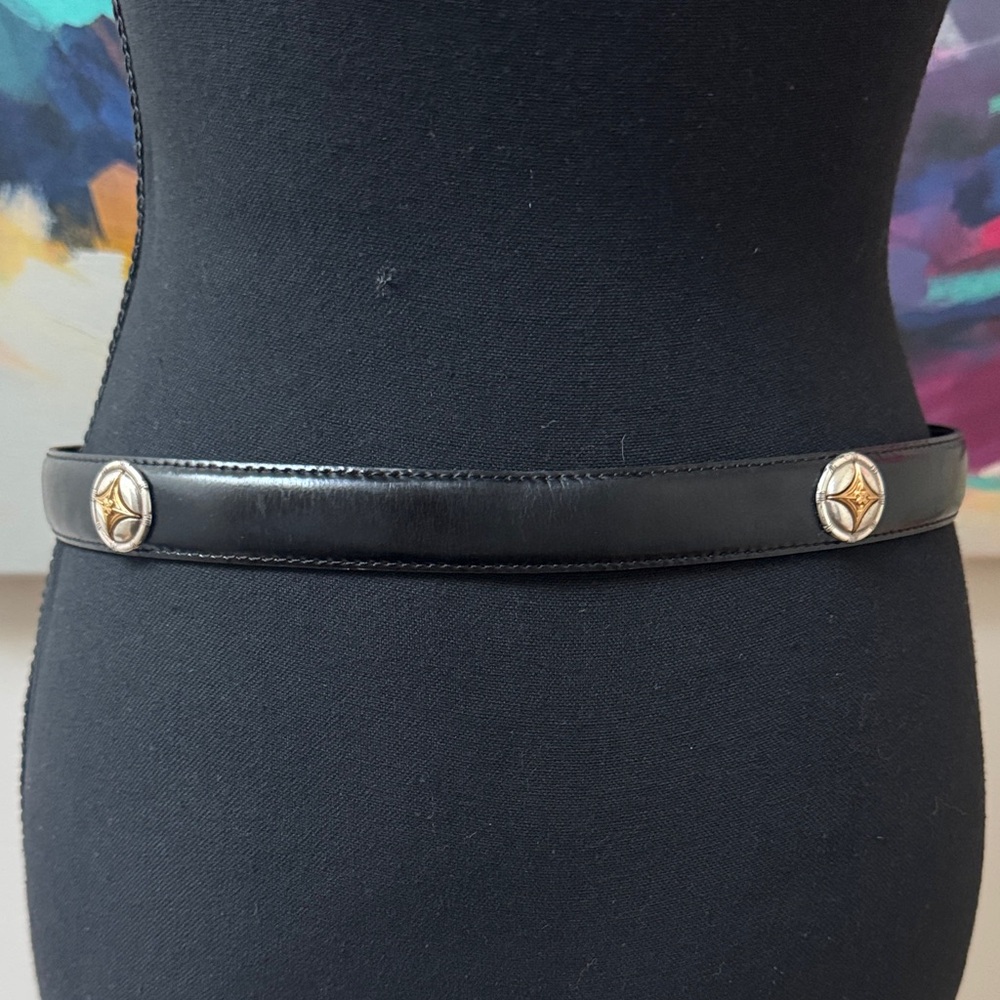 Fossil Elegant Black Leather Belt with Gold/Silver Buckle - Picture 2 of 5